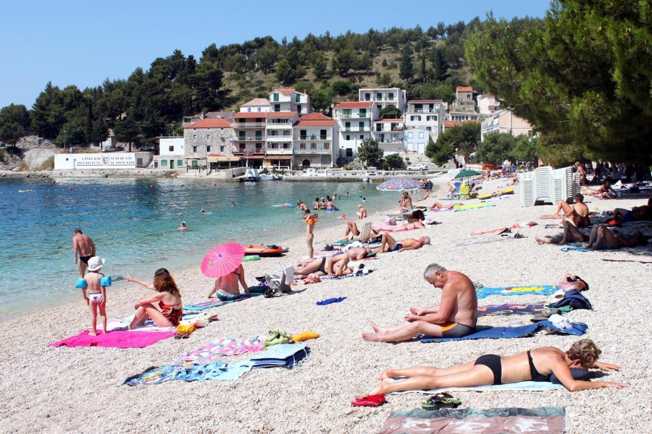 Apartments By The Sea Drvenik Donja Vala, Makarska - 6756 Eksteriør bilde
