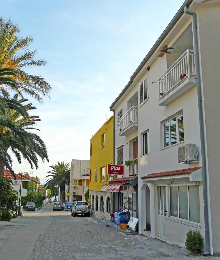 Apartments By The Sea Drvenik Donja Vala, Makarska - 6756 Eksteriør bilde