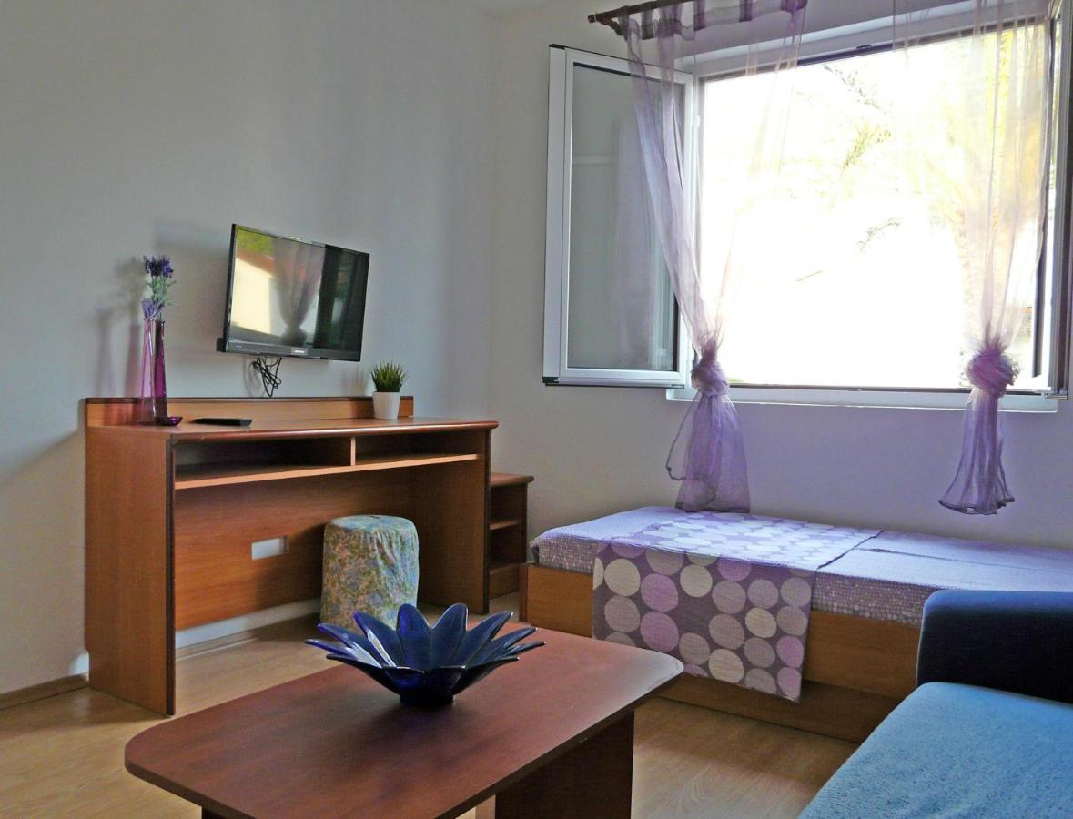 Apartments By The Sea Drvenik Donja Vala, Makarska - 6756 Eksteriør bilde